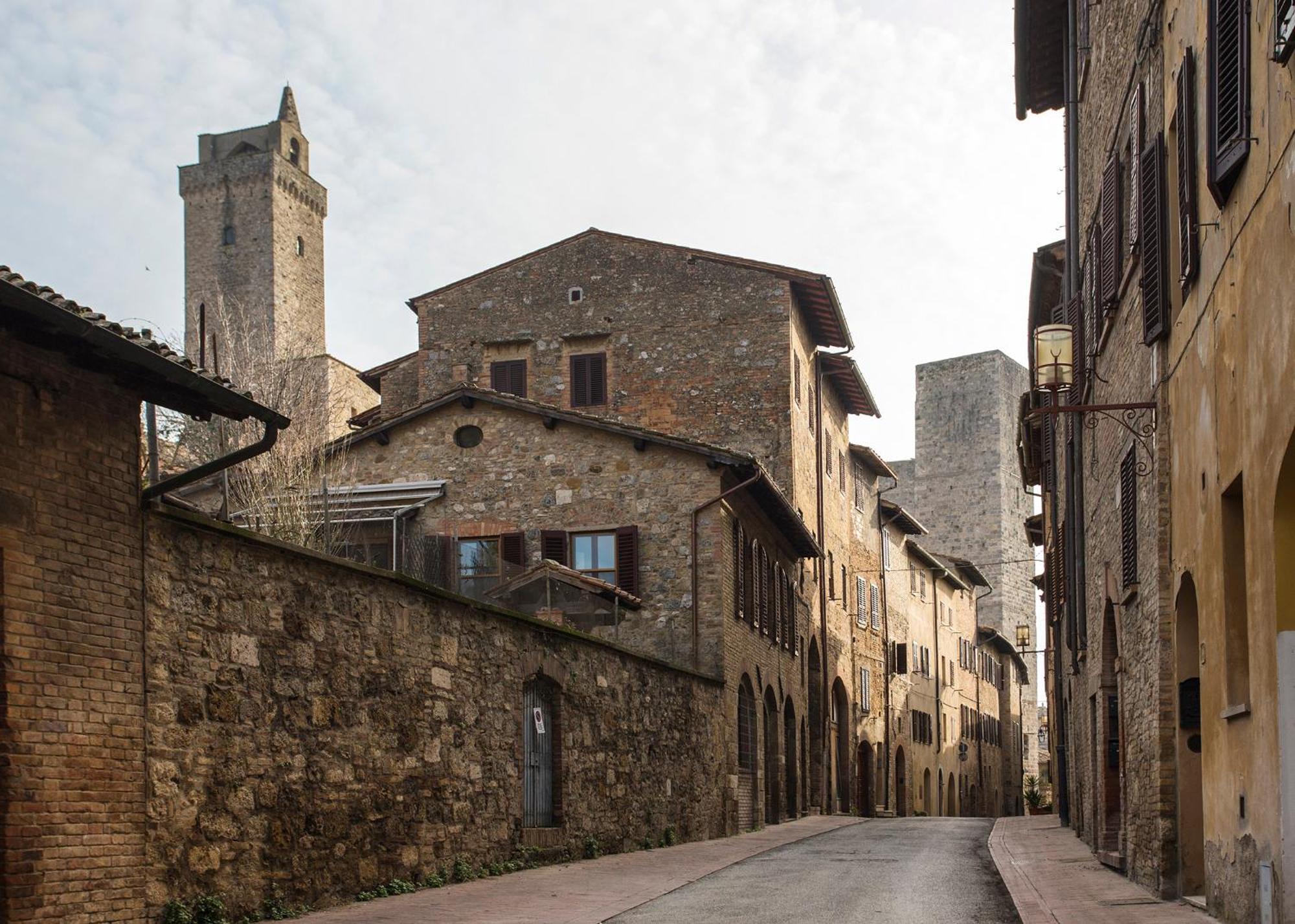 Appartamento Le Palme Con Terrazze In Centro San Gimignano Exterior photo
